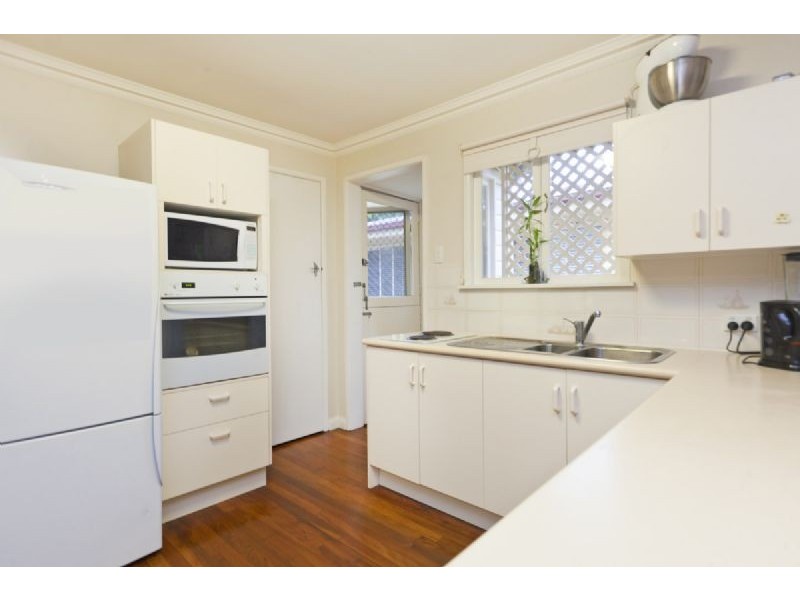173 OCEANA TCE, Lota QLD 4179