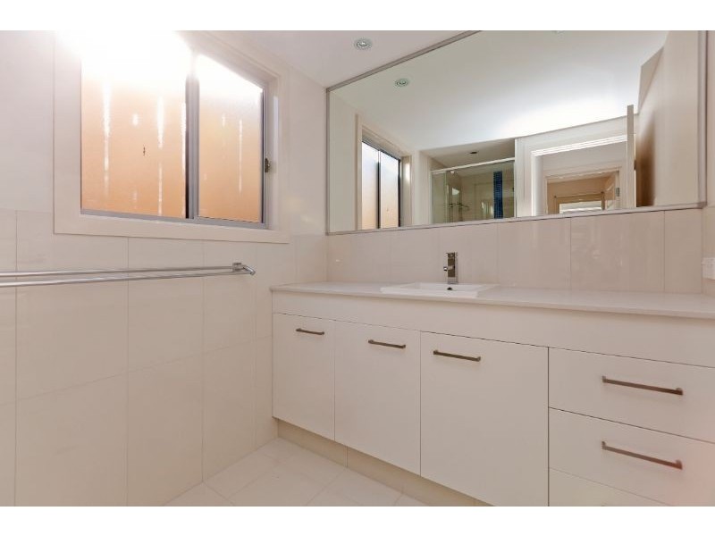 120 Alastair Street, Lota QLD 4179