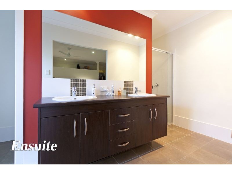 4 Gumnut Place, Lota QLD 4179