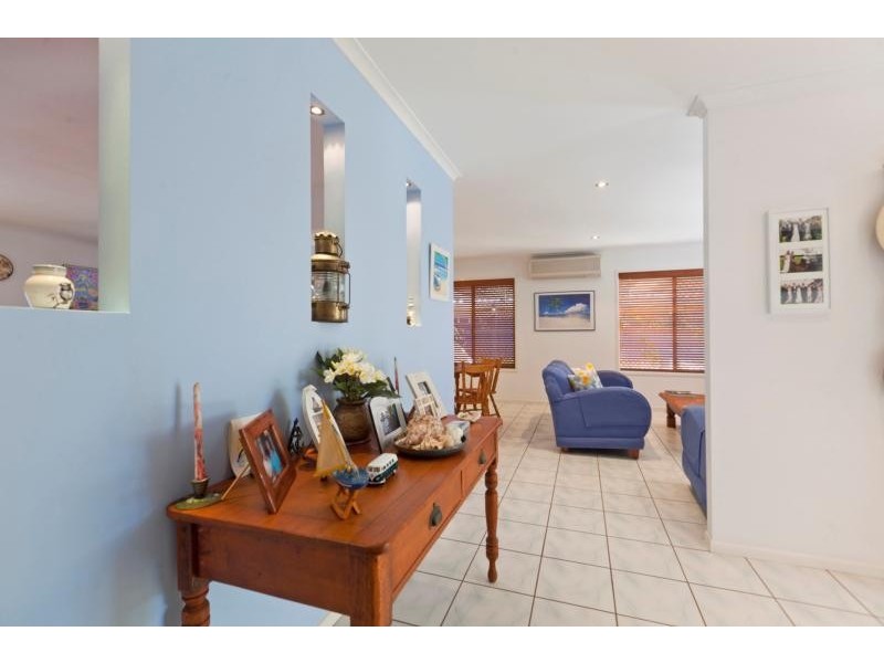 6 Bates Drive, Birkdale QLD 4159