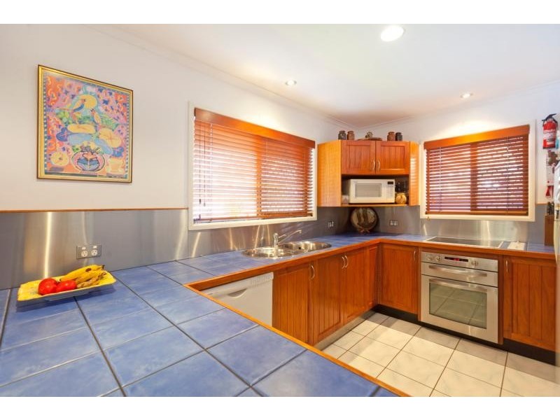 6 Bates Drive, Birkdale QLD 4159