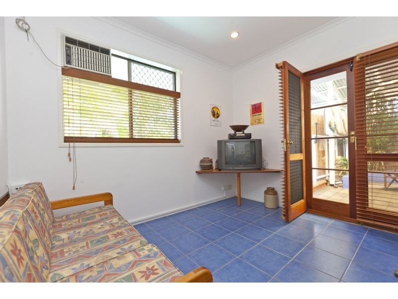 6 Bates Drive, Birkdale QLD 4159