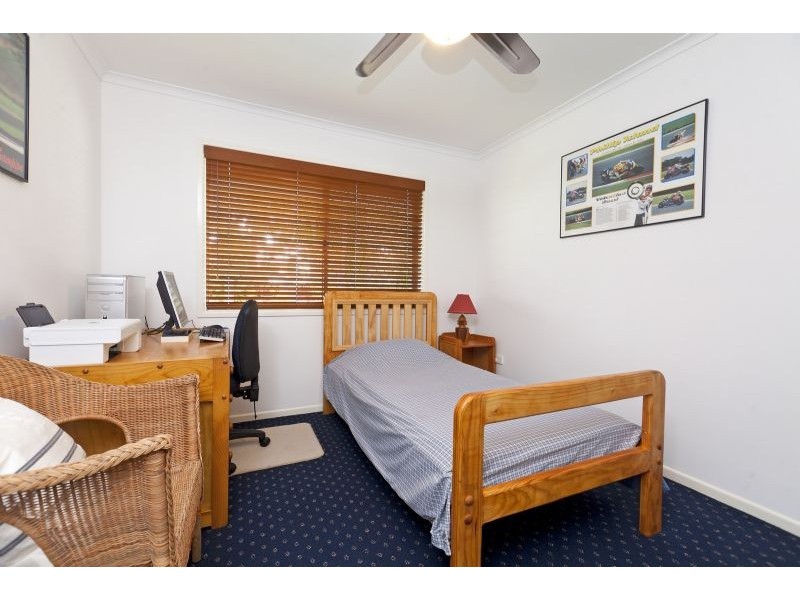 6 Bates Drive, Birkdale QLD 4159