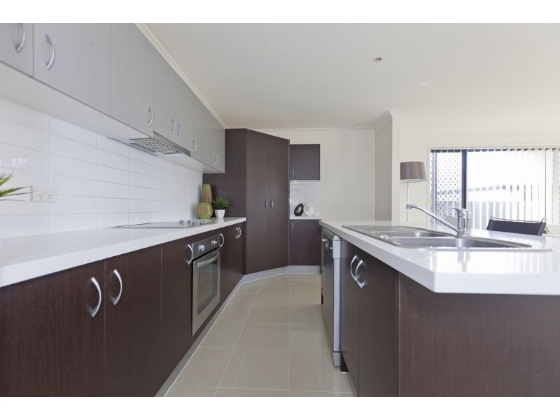 14 Whatmore Place, Manly West QLD 4179