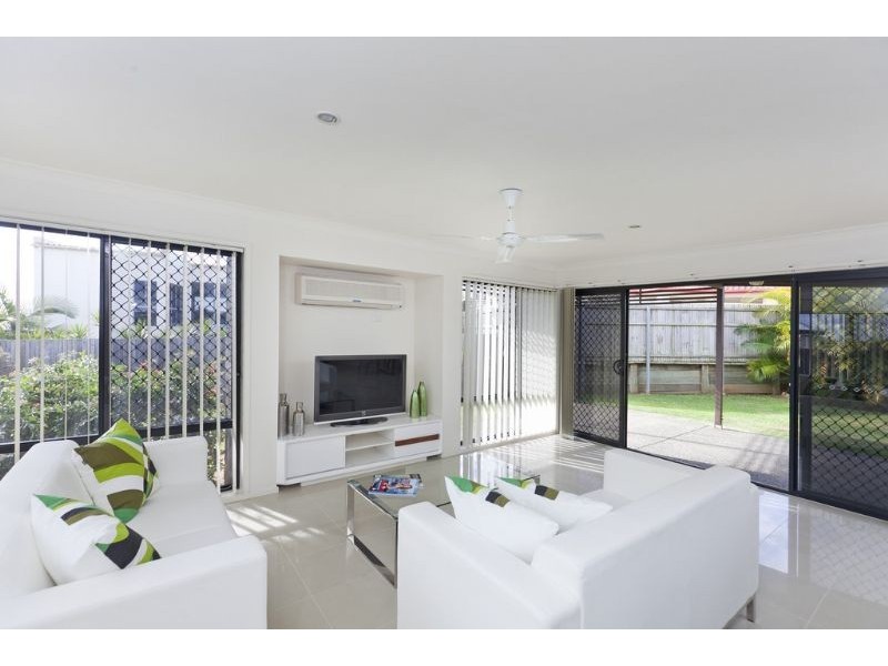 14 Whatmore Place, Manly West QLD 4179