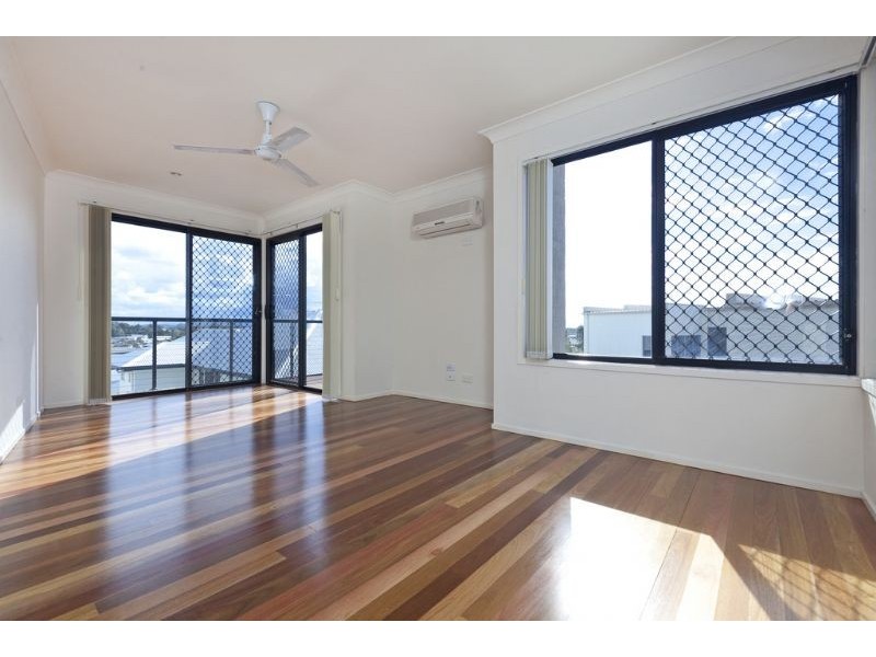 14 Whatmore Place, Manly West QLD 4179