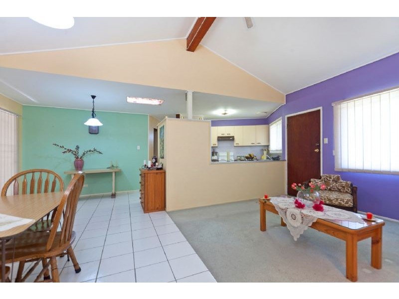 2 Gwynne Street, Wynnum West QLD 4178
