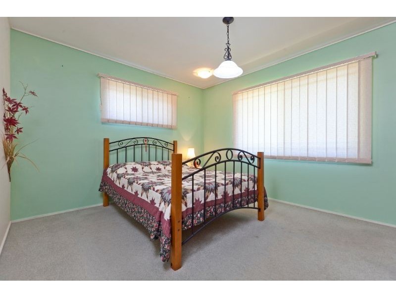 2 Gwynne Street, Wynnum West QLD 4178