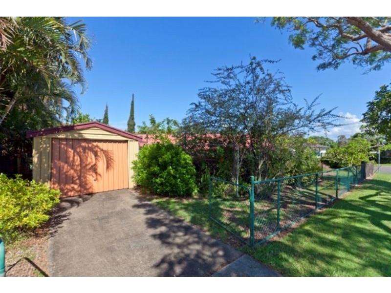 2 Gwynne Street, Wynnum West QLD 4178