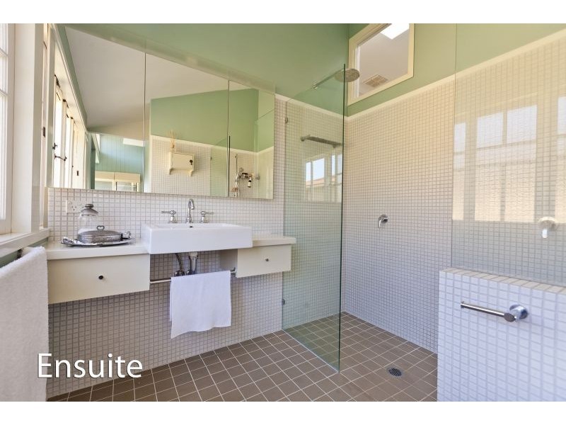 88 Carlton Terrace, Wynnum QLD 4178