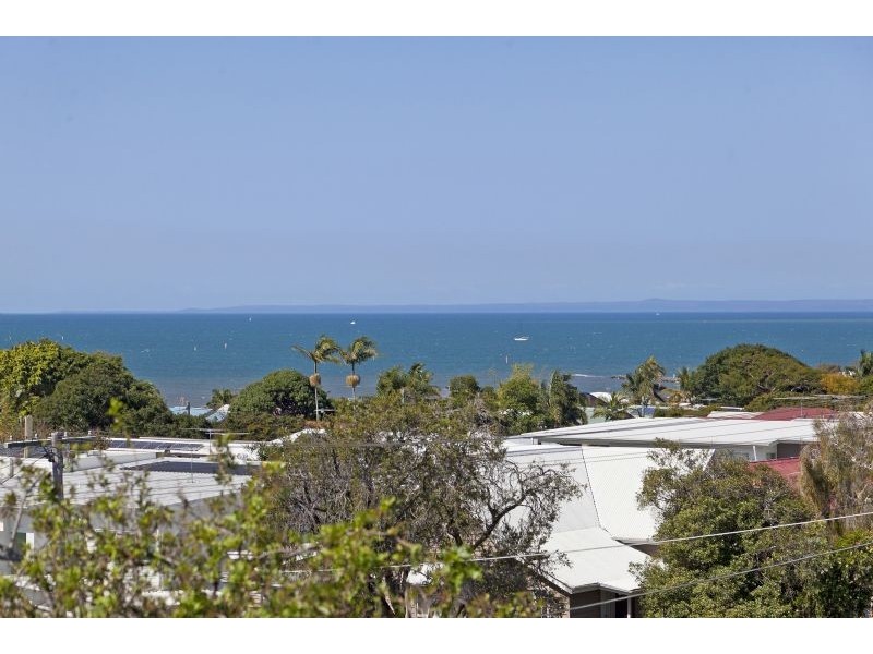 77 Melville Terrace, Manly QLD 4179