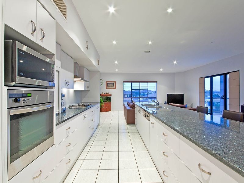 35 Sweetapple Place, Manly West QLD 4179