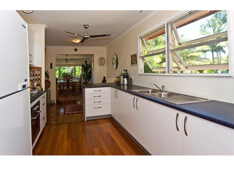 72 Empire Avenue, Manly West QLD 4179