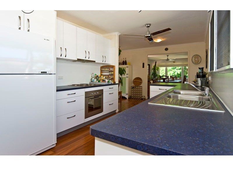 72 Empire Avenue, Manly West QLD 4179