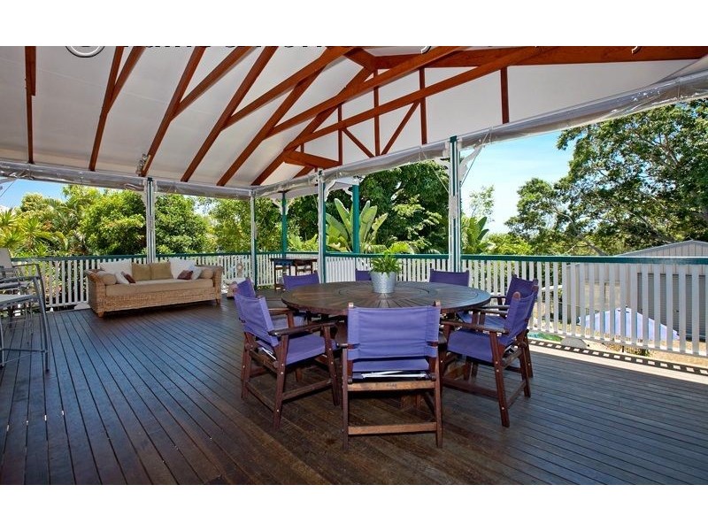 69 Coreen Street, Wynnum QLD 4178