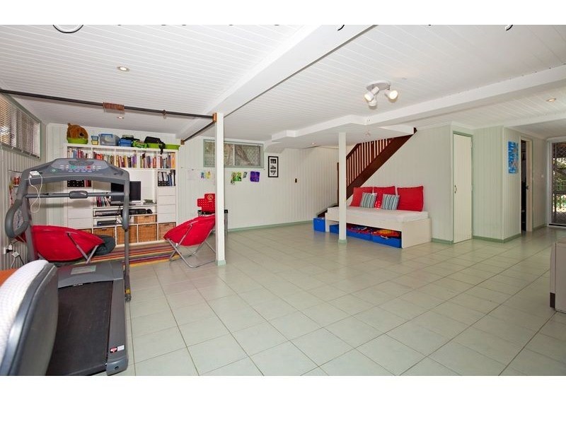 69 Coreen Street, Wynnum QLD 4178