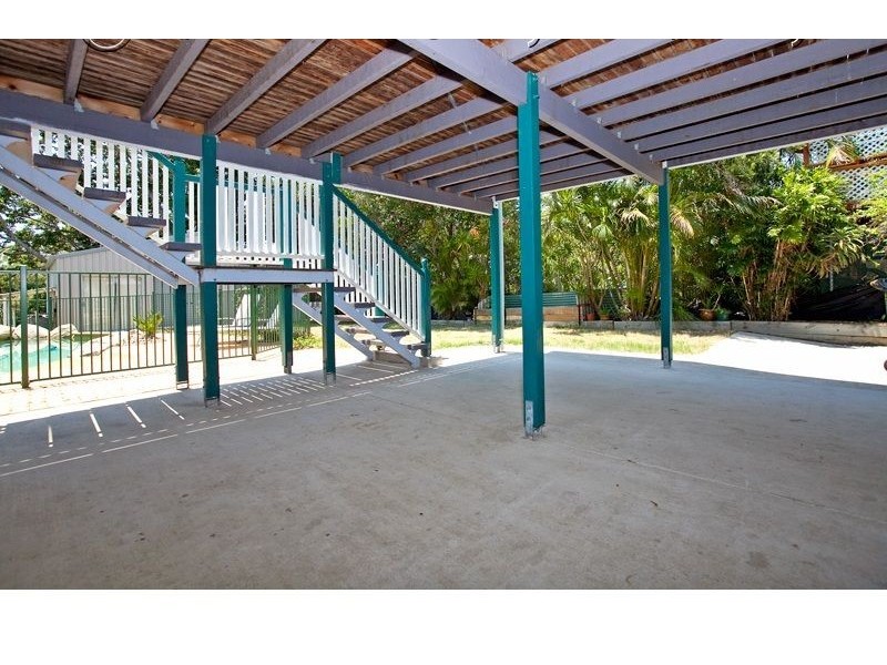 69 Coreen Street, Wynnum QLD 4178