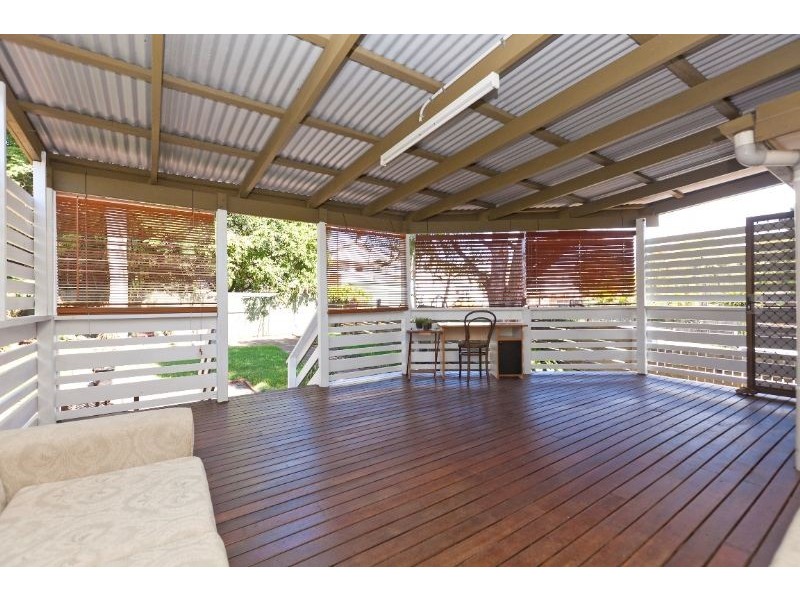 94 Cedar Street, Wynnum QLD 4178