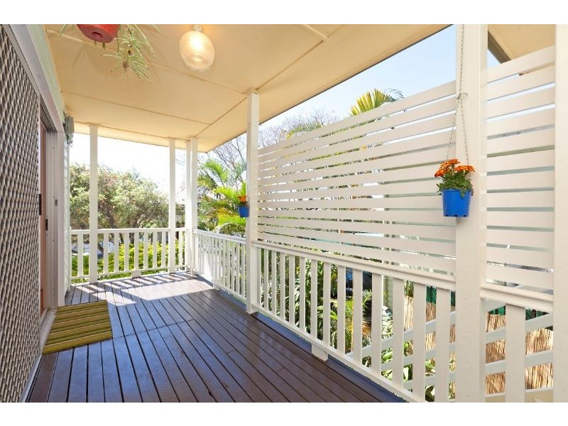 94 Cedar Street, Wynnum QLD 4178