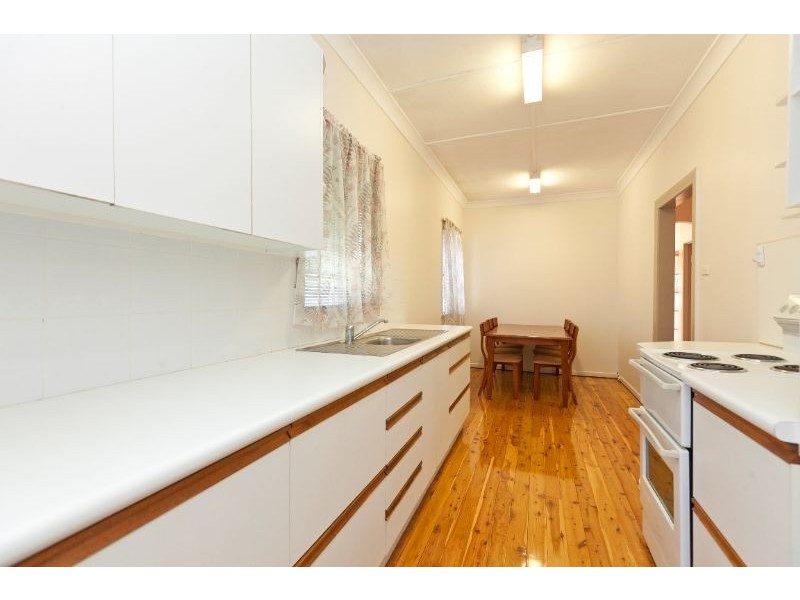 94 Cedar Street, Wynnum QLD 4178