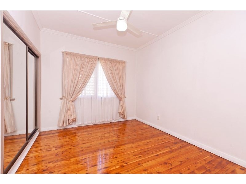 94 Cedar Street, Wynnum QLD 4178