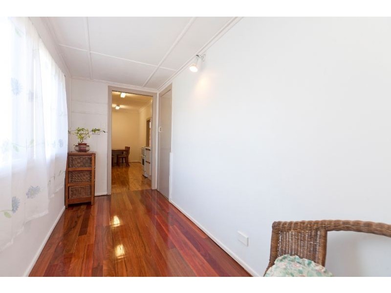 94 Cedar Street, Wynnum QLD 4178