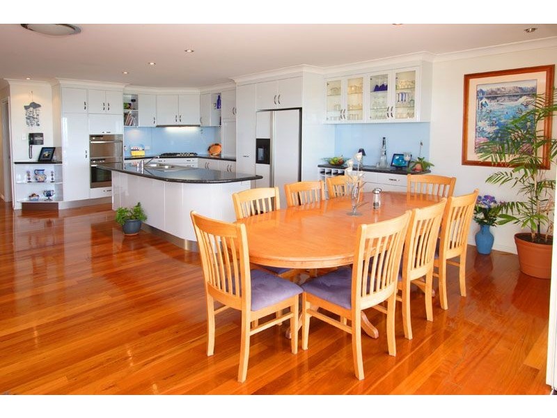 37 Melville Terrace, Wynnum QLD 4178