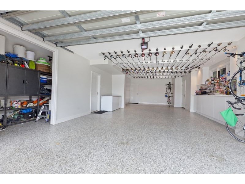16 Ashton Street, Wynnum QLD 4178