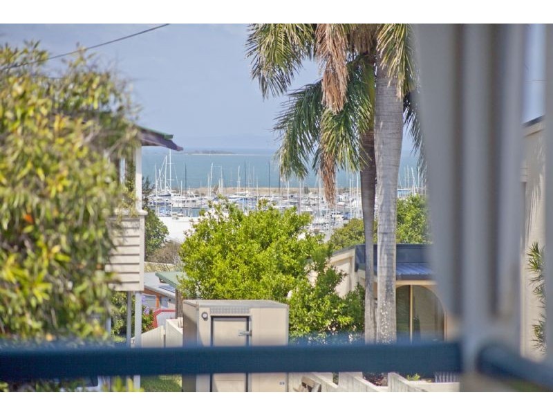 151 Carlton Terrace, Manly QLD 4179