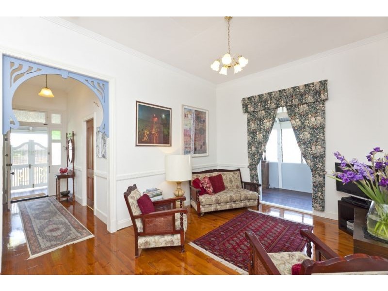 151 Carlton Terrace, Manly QLD 4179