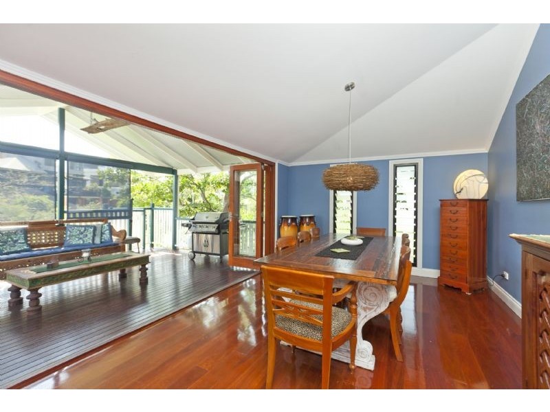 151 Carlton Terrace, Manly QLD 4179