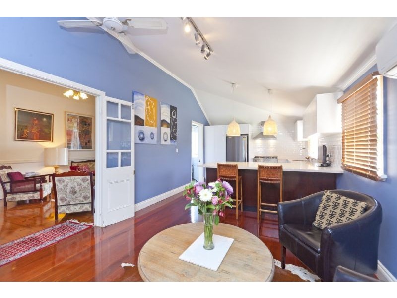 151 Carlton Terrace, Manly QLD 4179