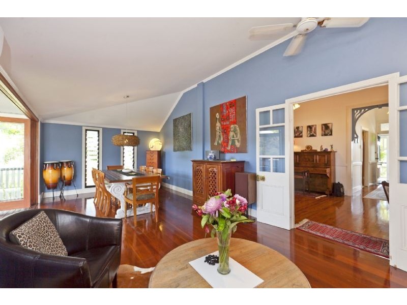 151 Carlton Terrace, Manly QLD 4179