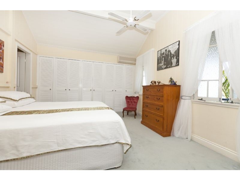 151 Carlton Terrace, Manly QLD 4179