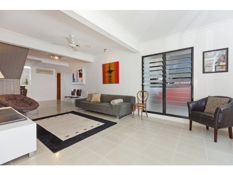 151 Carlton Terrace, Manly QLD 4179