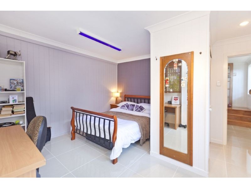 151 Carlton Terrace, Manly QLD 4179