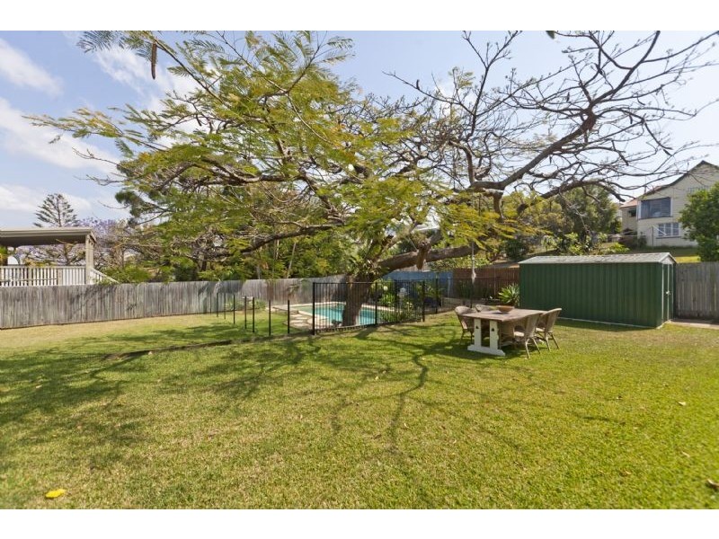 151 Carlton Terrace, Manly QLD 4179