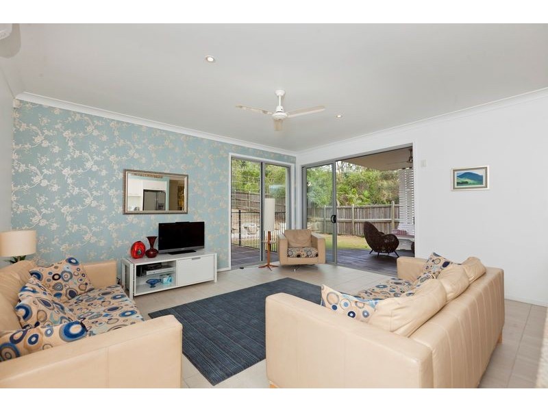 11 Barwin Street, Wakerley QLD 4154