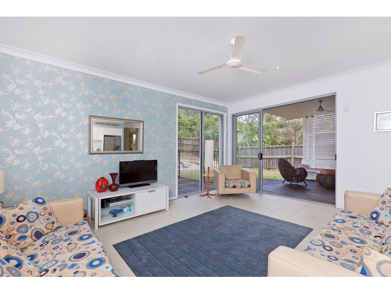 11 Barwin Street, Wakerley QLD 4154