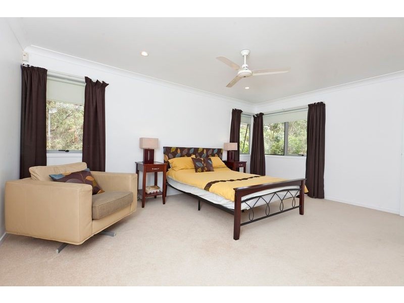 11 Barwin Street, Wakerley QLD 4154