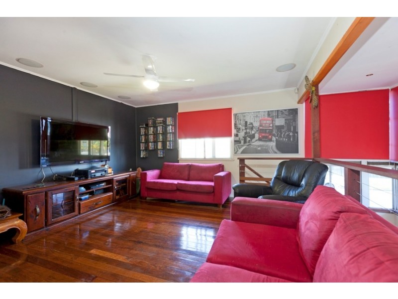 21 North Road, Wynnum West QLD 4178