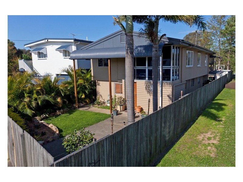 21 North Road, Wynnum West QLD 4178