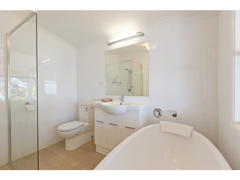 150 Main Road, Wellington Point QLD 4160