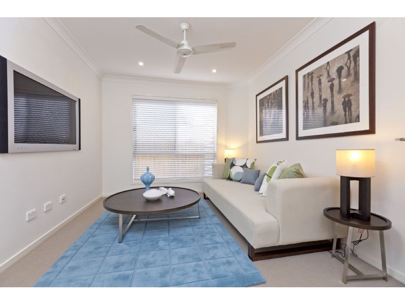 69 Waterview Avenue, Wynnum QLD 4178