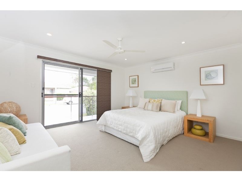 69 Waterview Avenue, Wynnum QLD 4178