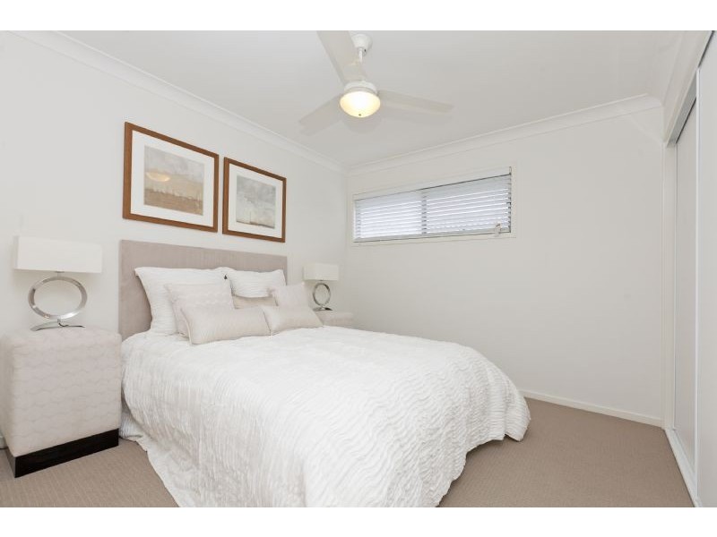 69 Waterview Avenue, Wynnum QLD 4178