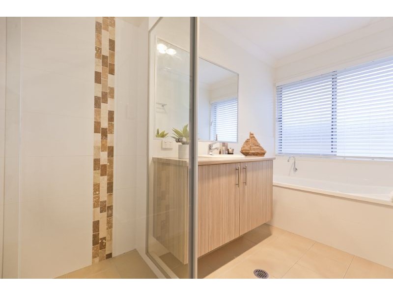 69 Waterview Avenue, Wynnum QLD 4178