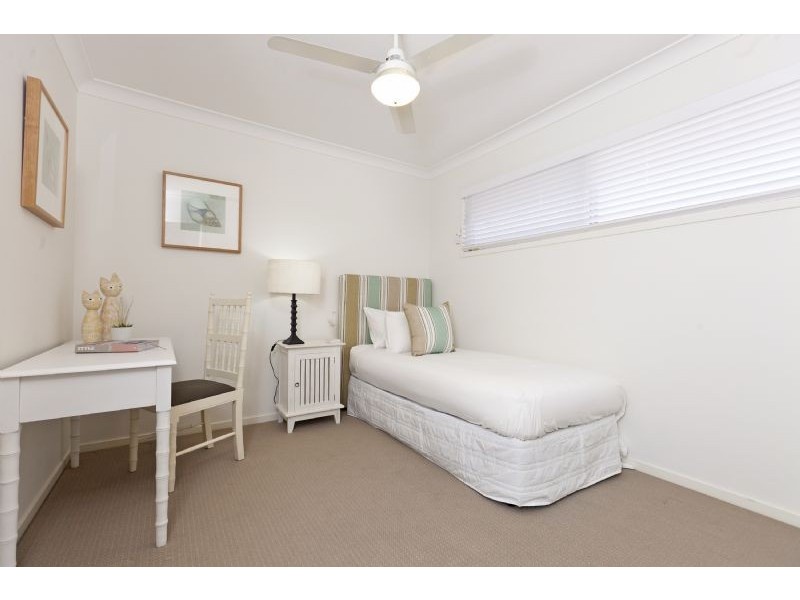 69 Waterview Avenue, Wynnum QLD 4178