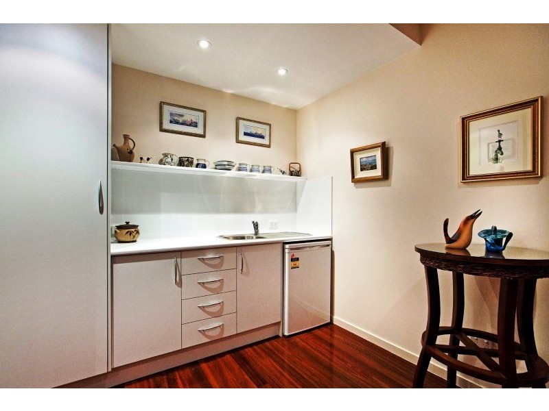 16 Summit Place, Wynnum West QLD 4178