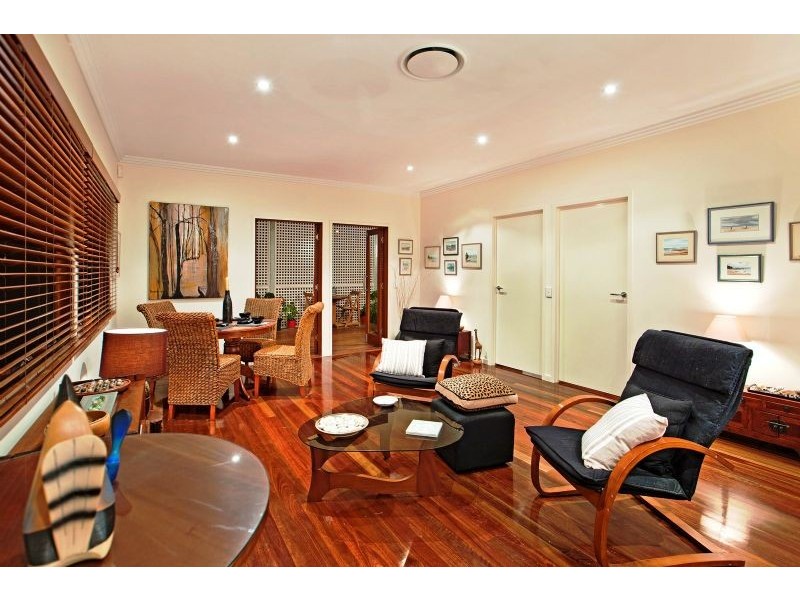 16 Summit Place, Wynnum West QLD 4178